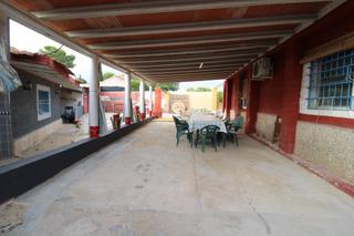 Masia  De la matanza. Se vende parcela rústica con gran casa independiente