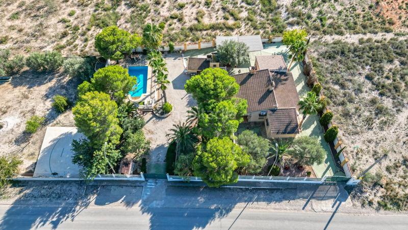 Foto 591bc5b5-5fff-428b-bc8c-46ea5a3788c7. Chalet in calle de circunvalación 23 in Fortuna