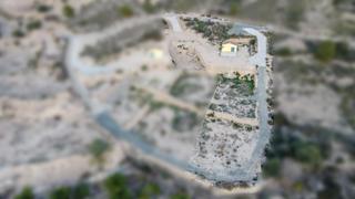 Haus in Abarán. Parcela con construcción