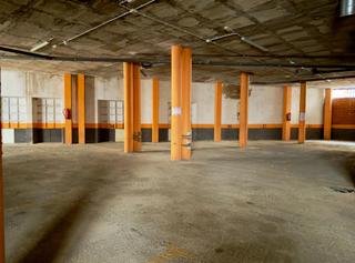 Local Comercial a Abarán. Gran oportunidad de inversión  plazas de garaje en abarán