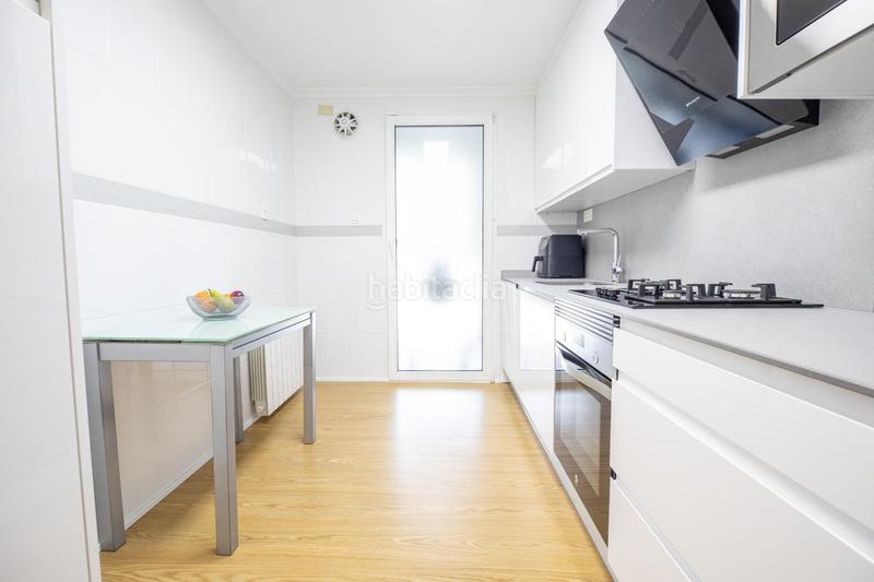 Foto 307fe6fe-4cb9-4512-97a3-92d12e7c2b28. Piso  con garaje junto parque de la bola en Cieza