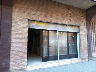 Local commercial à Calle del Pintor Pedro Flores