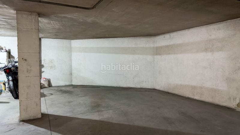 Foto b42977f7-1973-4ded-8ed1-52b85b4b138d. Aparcament cotxe a Cieza