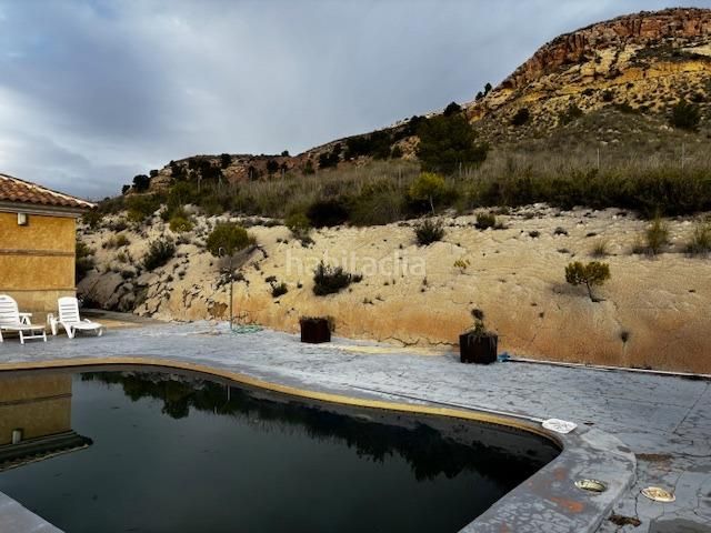 Foto fea19d53-3d9d-42d2-b82f-0a7fce3e9d30. Masia amb piscina a Aledo
