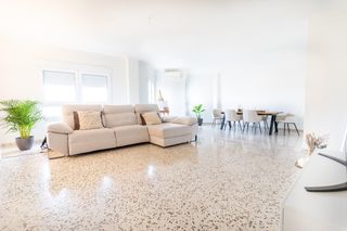 Flat in Abarán. Piso en abarán