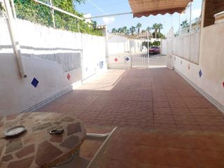 Chalet  Calle pintor dalmau. Adosado en los narejos  a pie de playa!