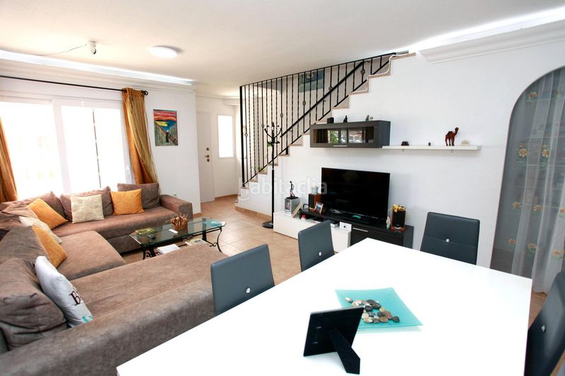 Foto 0cebfff1-ba7a-4a9f-b282-5f8d70b3559a. Dúplex duplex 3 habitaciones y 4 baños garaje privado y cerrado piscina en Manga del Mar Menor (La)