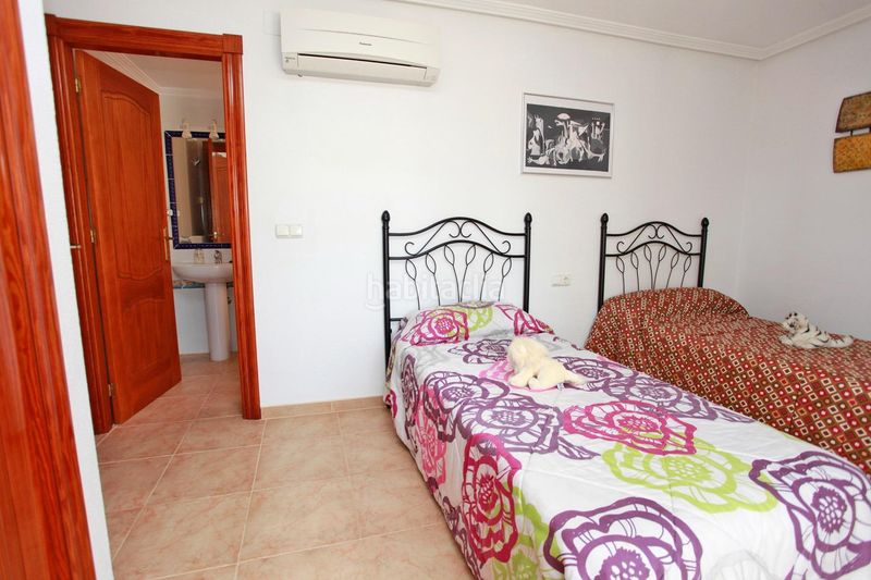 Foto 2939ed10-8e95-4b12-b105-bcddd91f27c7. Dúplex duplex 3 habitaciones y 4 baños garaje privado y cerrado piscina en Manga del Mar Menor (La)