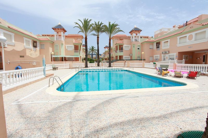 Foto c7ba4478-da50-4449-acb0-c6a3da3ea701. Dúplex duplex 3 habitaciones y 4 baños garaje privado y cerrado piscina en Manga del Mar Menor (La)