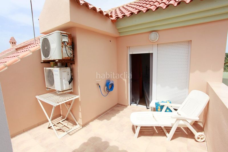 Foto ff4c977e-058c-44c2-8f89-a1d6e184c304. Dúplex duplex 3 habitaciones y 4 baños garaje privado y cerrado piscina en Manga del Mar Menor (La)