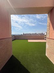 Appartamento in Santomera. Piso de 4 dormitorios con terraza de 70 m2 y barbacoa