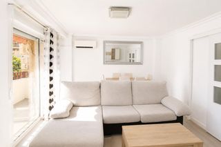 Location Appartement à Calle mar menor 15. Piso con garaje junto al barnés