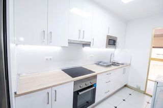 Location Appartement  Calle huerto capuchinos. Piso para estudiantes  o trabajadores en el carmen!