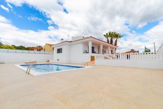 Chalet in Cieza. Chalet en ascoy