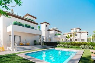 Xalet a La Marina. Preciosas villas de lujo a estrenar junto parque natural