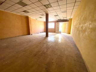 Lloguer Local Comercial a Cieza. Dos locales unidos