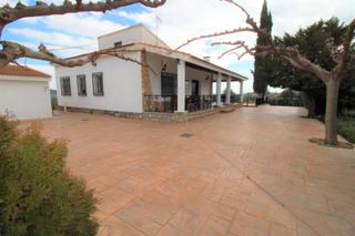 Masía en Moratalla. Fincacomplejo turístico con licencia vacacional en el noroeste d