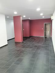 Local commercial  Calle hermanos jiménez. Alquila o vende local en hnos jimenez totalmente acondicionado,
