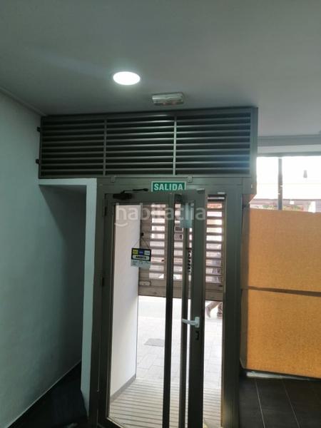 Foto 30e99ca2-7835-4638-ac76-415c044b332c. Local comercial alquila o vende local en hnos jimenez totalmente acondicionado, baño, almacén, escaparate, con acceso, luces led, en Albacete
