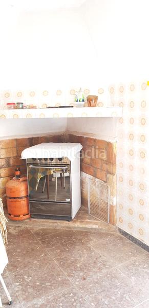 Foto 4d0f1331-e65f-4d30-8d90-3d20fd654064. Masia amb xemeneia a Navas de Jorquera