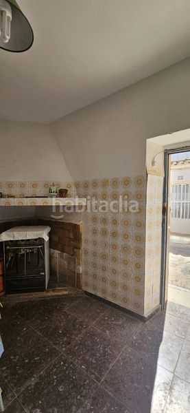 Foto 0890b6d8-d2f3-45d4-9d12-ceb7203e7c69. Masia amb xemeneia a Navas de Jorquera