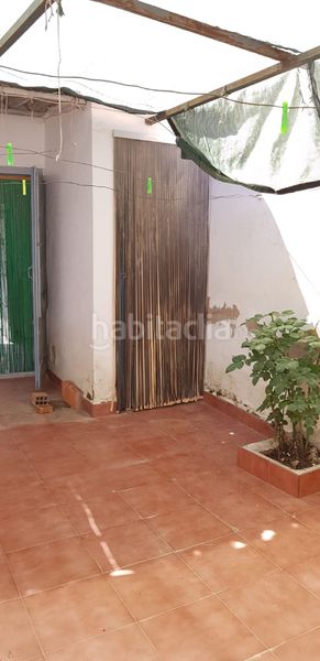 Foto f5dc769d-ba1d-49c9-98d9-263d678d0966. Masia amb xemeneia a Navas de Jorquera