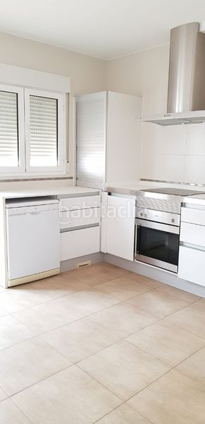 Foto 341a51be-6f92-4c98-a424-d43a22aa13f9. Semi detached house with fireplace heating parking in Gineta (La)