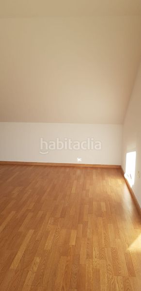 Foto 5b4d535d-57d9-4413-ac89-73ba56f191f4. Semi detached house with fireplace heating parking in Gineta (La)