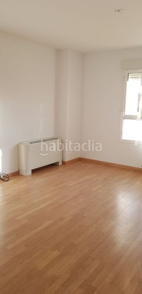 Foto d8d4793b-7778-44b0-a238-0eaf4334f7c8. Semi detached house with fireplace heating parking in Gineta (La)