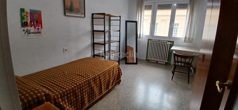 Foto a122a631-d2aa-4c1a-8bdf-f1743cd5b26d. Miete etagenwohnung mit heizung in Centro Albacete