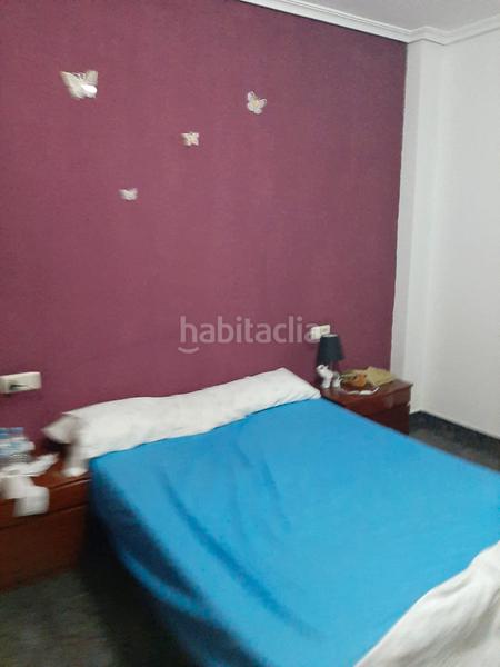 Foto 137a08a0-e85e-44ad-9ba6-98d161bee83d. Casa aparellada amb calefacció aparcament a Robledo