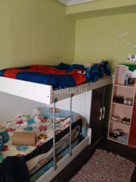 Foto 63b102f3-0cac-476d-8440-1c46d1305d2d. Casa aparellada amb calefacció aparcament a Robledo