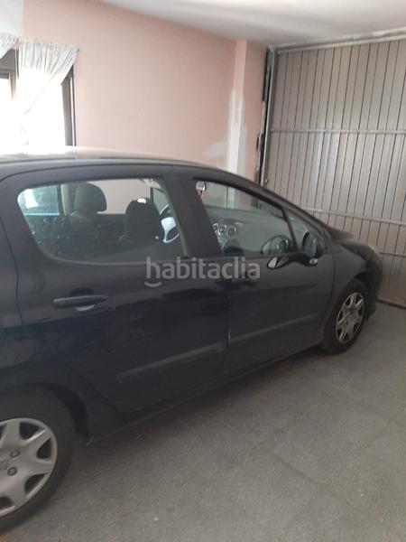 Foto 76aa7c24-5069-46b5-bbef-0bedde9e5d63. Casa aparellada amb calefacció aparcament a Robledo