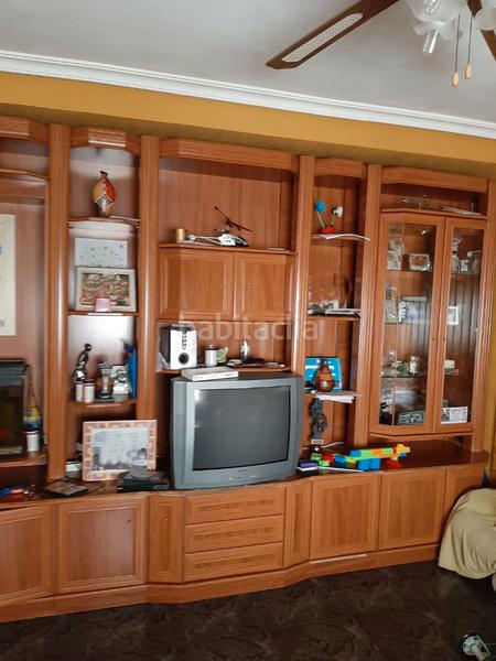 Foto 7dfee708-e1b3-40e3-ac7e-55e67202fe38. Casa aparellada amb calefacció aparcament a Robledo