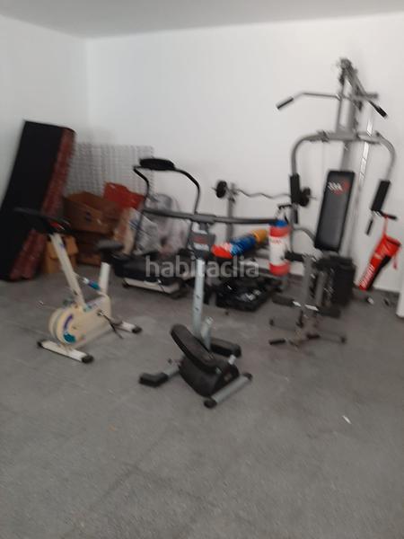 Foto a22d84ac-168b-4a5d-9273-99e2c2b62eab. Casa aparellada amb calefacció aparcament a Robledo