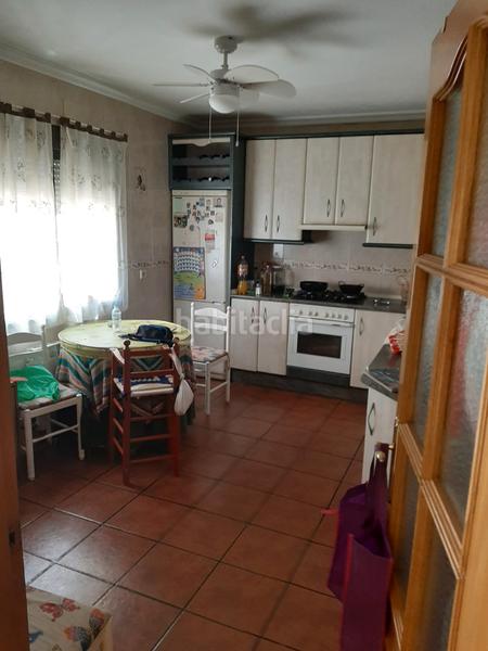 Foto e3b5164d-d7a9-40a2-ae2d-6f40d84bc4b6. Casa aparellada amb calefacció aparcament a Robledo