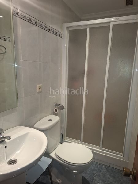 Foto 35444f33-3214-43fb-b302-be99425c6508. Pis amb calefacció aparcament a Centro Albacete