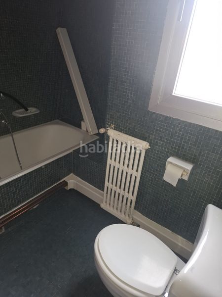 Foto 49efabbd-b5a2-4f6c-b9ca-c92533852a8e. Pis amb calefacció aparcament a Centro Albacete