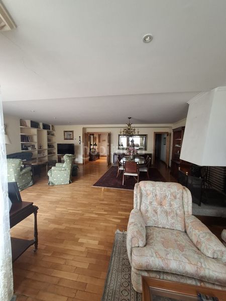 Foto cdf8c7cd-5743-4ae4-a7b7-c903487193e9. Pis amb calefacció aparcament a Centro Albacete