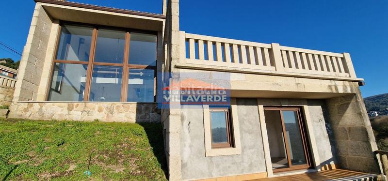 Foto a4c22242-e4cb-42ef-bf8c-65f31e865b1e. Chalet avec parking dans Darbo Cangas