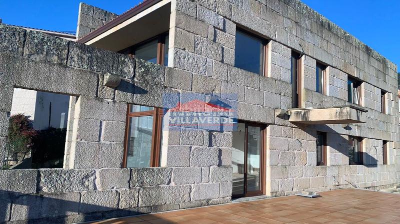 Foto a9f9c2cd-a4f5-4f6b-a6a9-de7e3a32a10c. Chalet avec parking dans Darbo Cangas