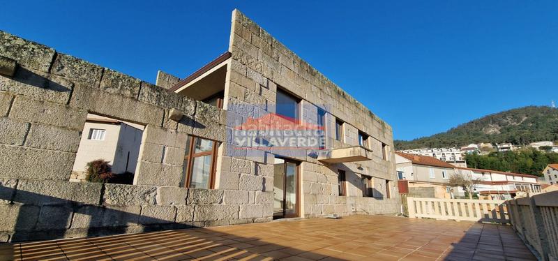 Foto f9e79c35-250b-4cc5-9959-1e36fb7d3b01. Chalet avec parking dans Darbo Cangas