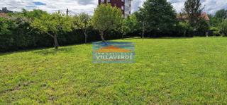 Terreny residencial a Darbo. Parcela llana y edificable en zona de coiro cangas