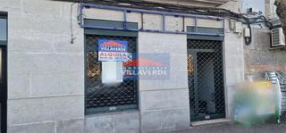 Location Local commercial à Cangas Pueblo. Bajo comercial en primera línea en cangas