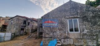 Casa a Cangas Pueblo. Casa de piedra para rehabilitar integralmente en zona de hio