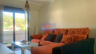 Pis a Cangas Pueblo. Apartamento frente a la playa de vilariño