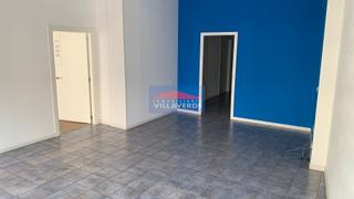 Lloguer Local Comercial a Darbo. Local comercial totalmente acondicionado en piedra alta