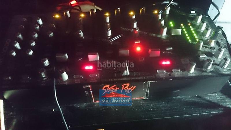 Foto f1ef91b8-1024-4fbe-8035-22d3b052ca83. Local comercial local de ocio nocturno en el centro en Cangas