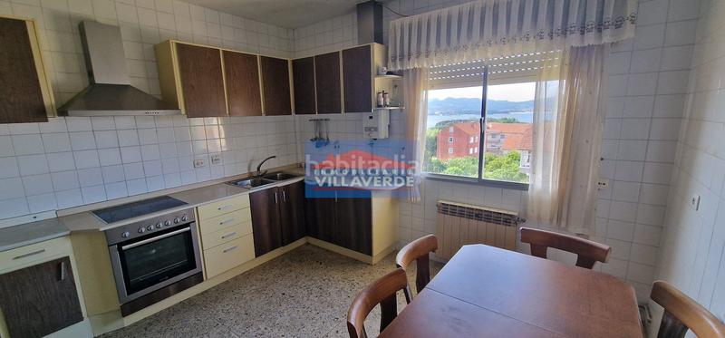 Foto 0bf6d2fd-ed64-4900-8c2e-6a583c0980b9. Casa amb aparcament a Darbo Cangas