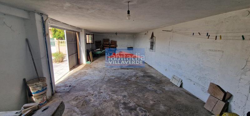 Foto a9e026a4-4f3a-498b-ba65-4592be63359c. Casa amb aparcament a Darbo Cangas